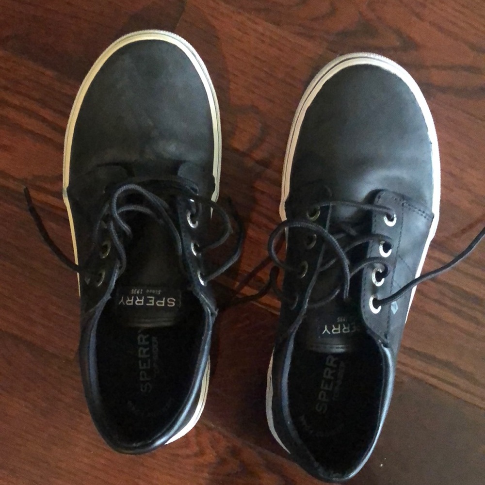 Boys Sperry shoes